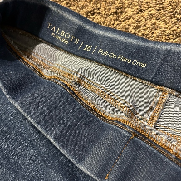 Talbots size 16 pull on denim flare crop pant - Picture 2 of 8